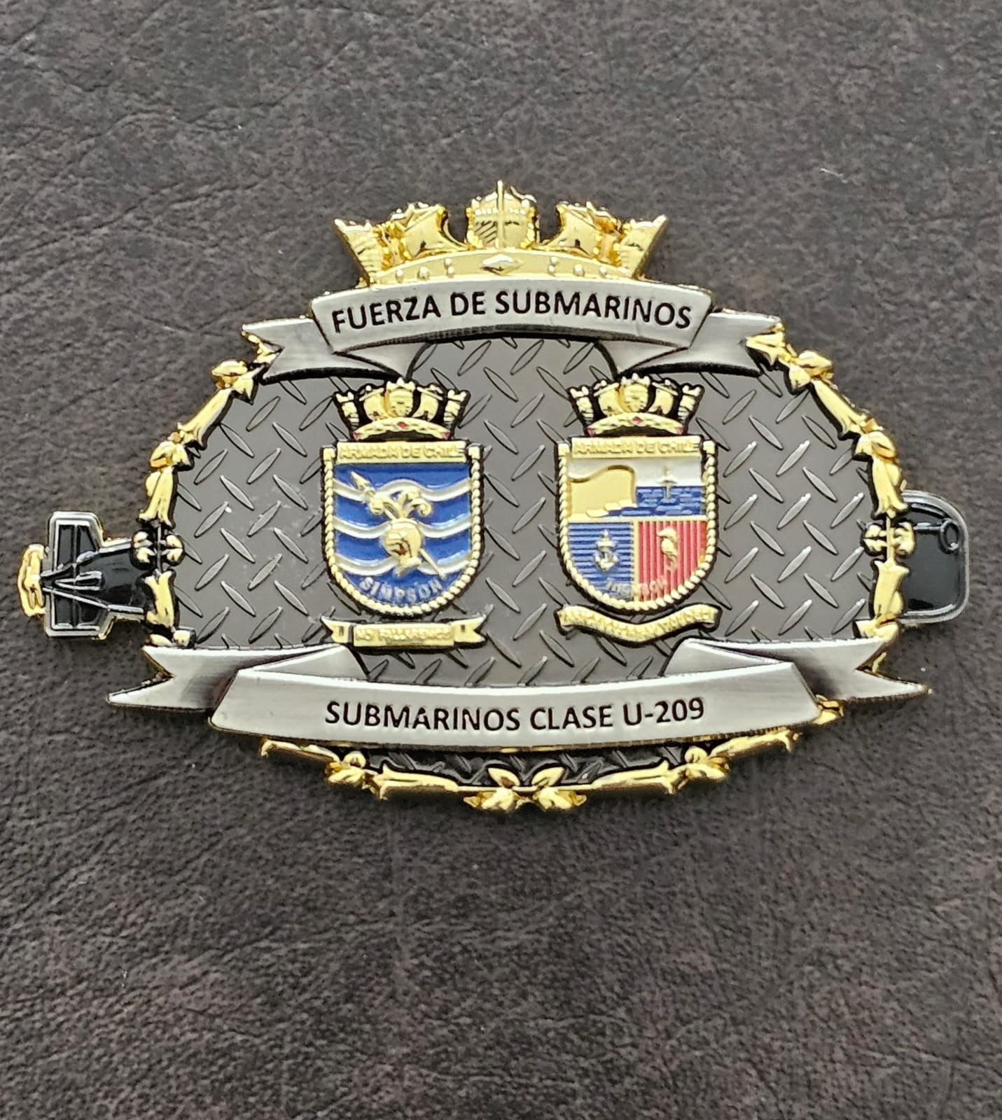 Coins con forma de diadema de submarinos
