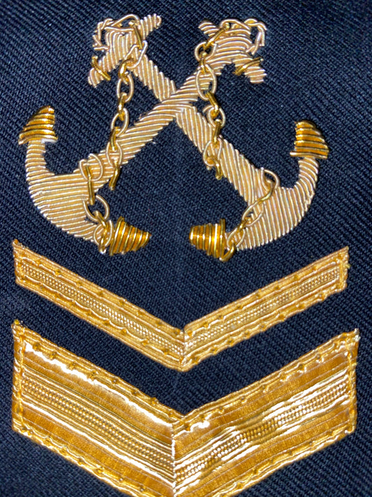 Parche para Sargento bordados con hilos de oro en todas las especialidades para T-11