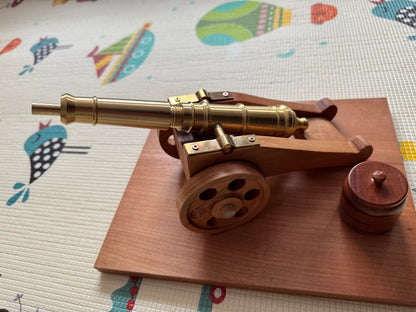 Cañón de bronce para disparar salva .35