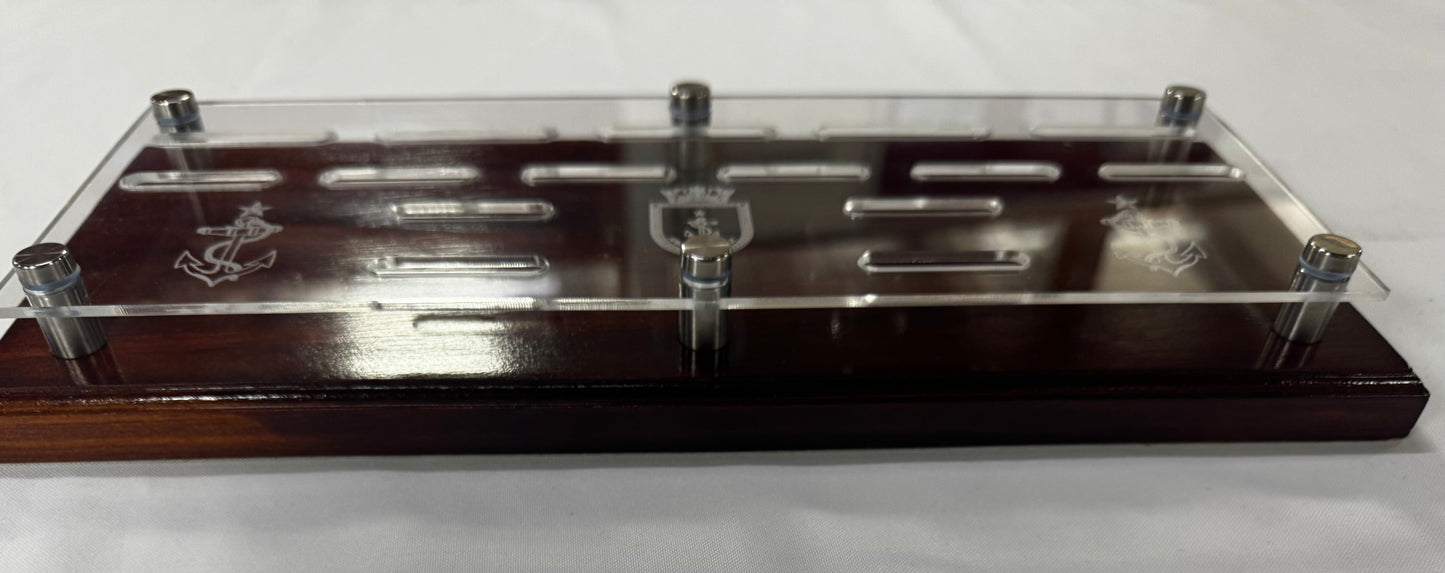 Porta COINS en madera con acrílico personalizado escudos y nombre