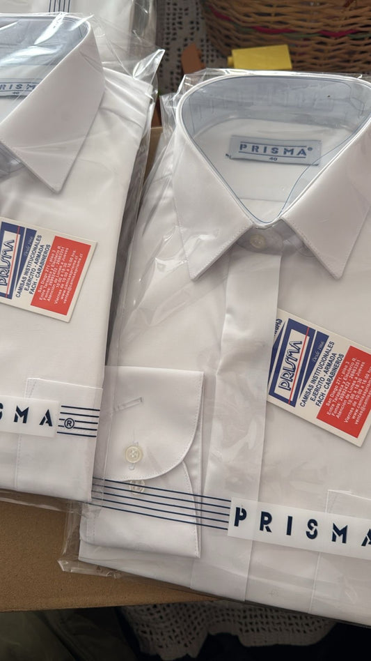 Camisa femenina manga larga con tapa botones y porta palas en todas las tallas